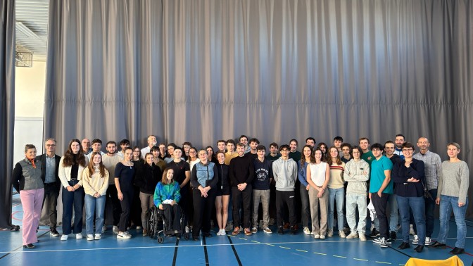 Les artistes et sportifs de haut niveau lors de la signature de leurs conventions de scolarité en novembre 2024